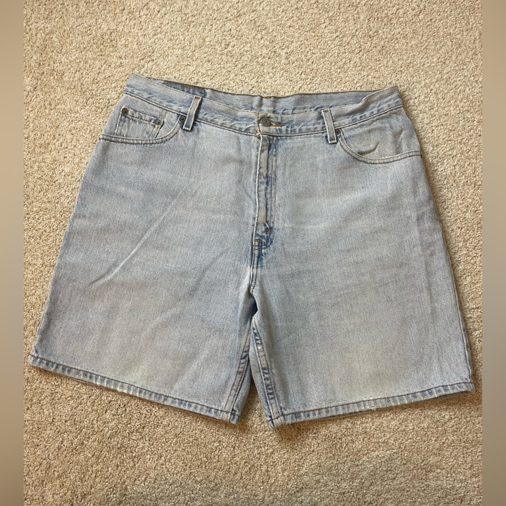 90s Vintage LEVI’S 100 % Cotton Denim Shorts Light Wash Size 16 (Run Small)